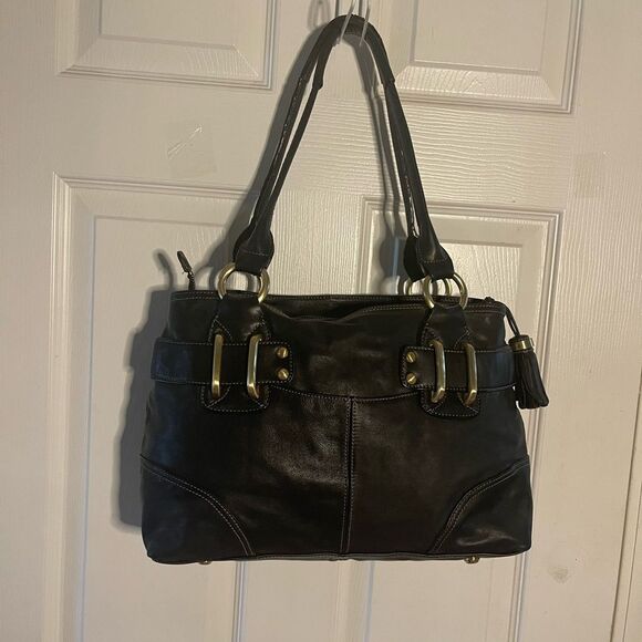 B. Makowsky soft leather black shoulder bag gold tone hardwares &tassel accents. - Picture 1 of 13